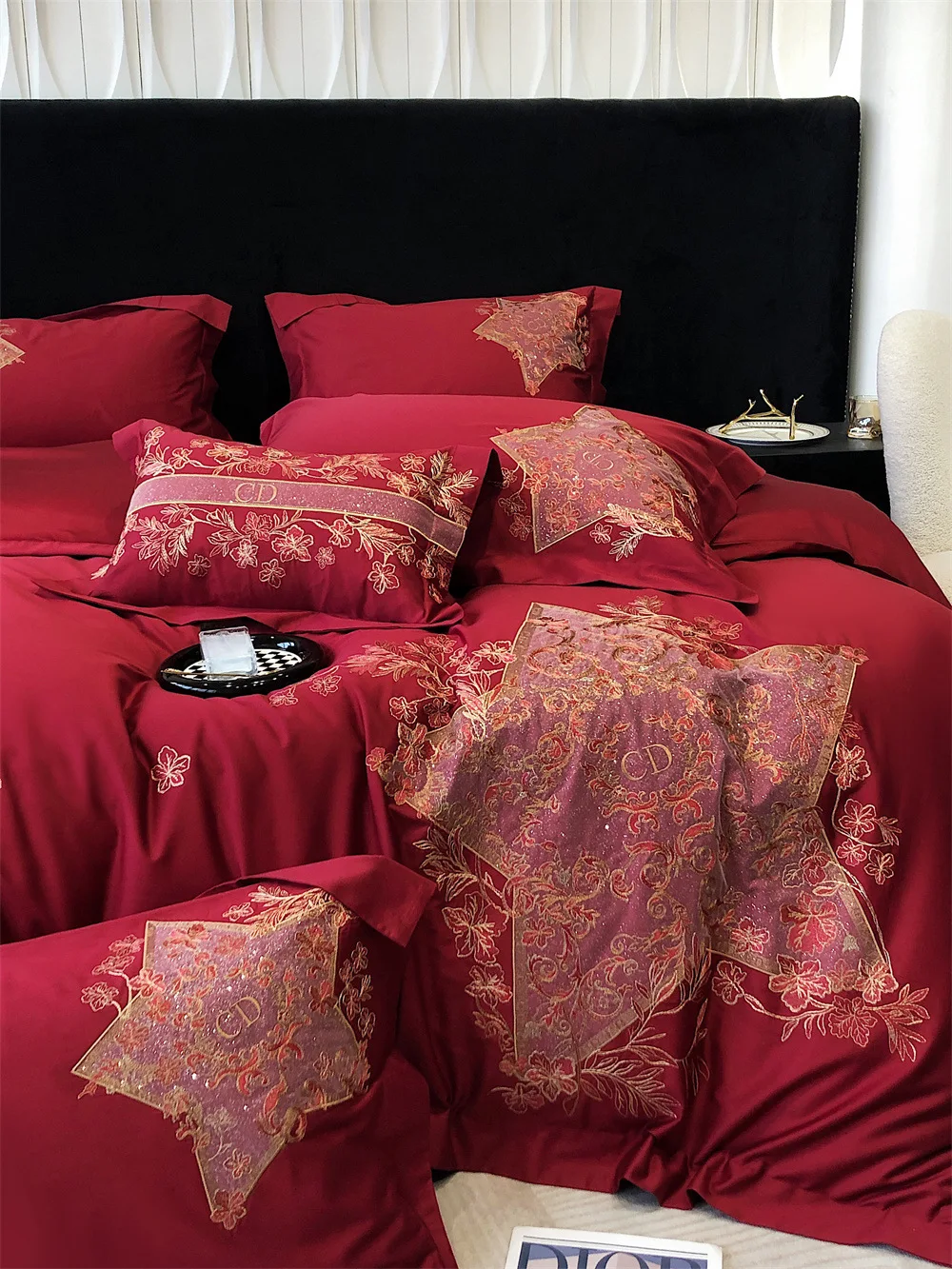 Современное высококачественное хлопковое одеяло из четырех частей с легкой роскошной вышивкой цветами, высококачественное постельное белье для отелей